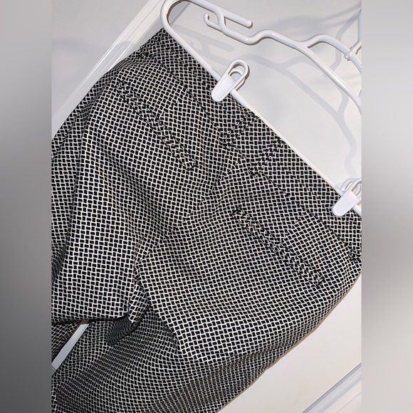 Black and white Khakis by GAP Slim City 6R - Picture 4 of 4